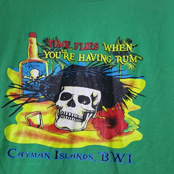 Graphic Tee Shirt skulls..green..large - Picture 2 of 5